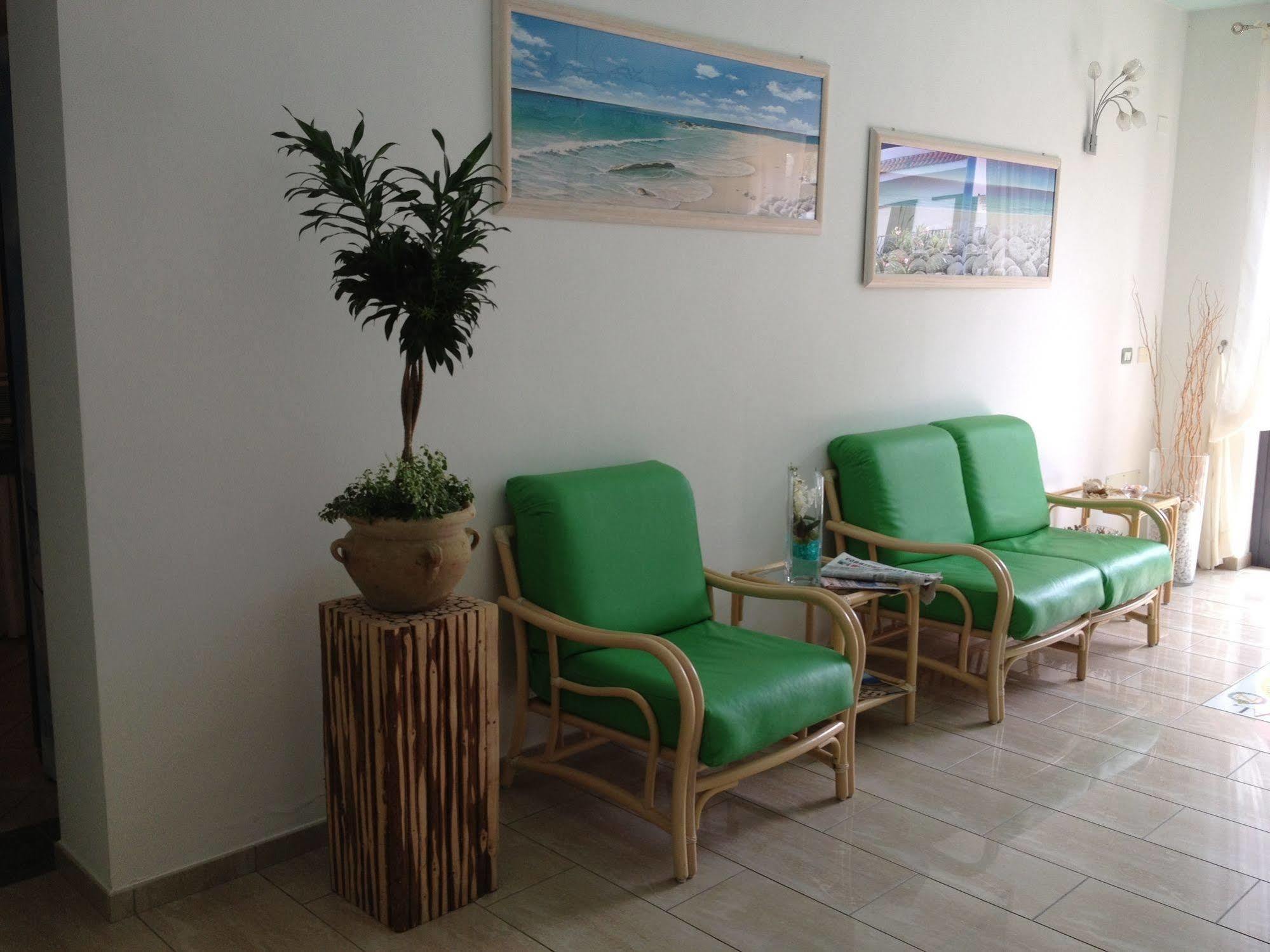 Hotel Mistral مارينا دي كامبو المظهر الخارجي الصورة